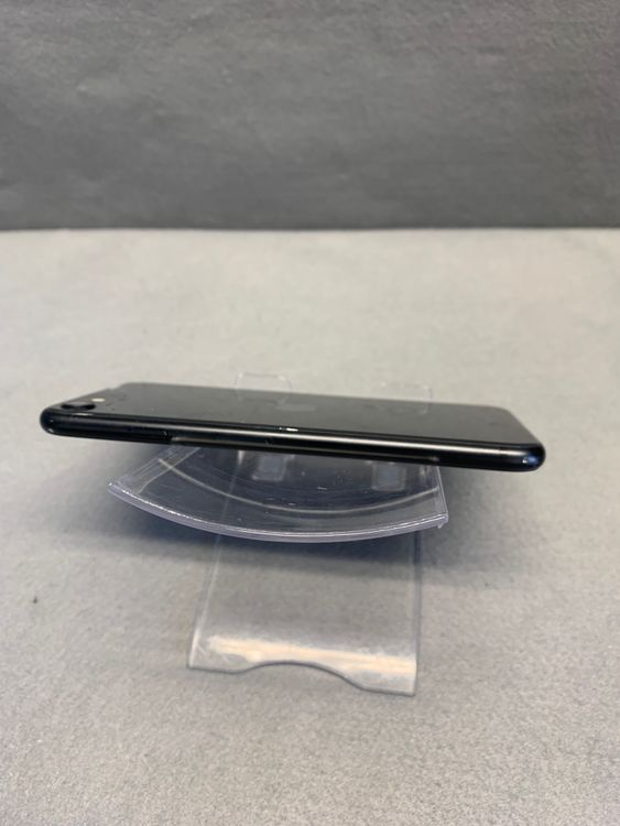 ��� ������ SIM�ե꡼ iPhoneSE �裲���� 128GB �֥�å���