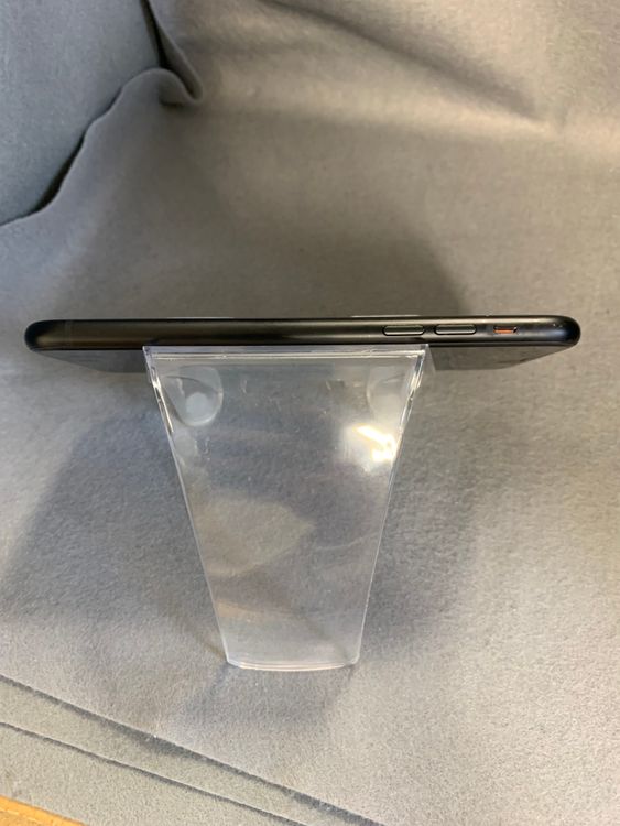 ����ʡ������ǡ�SIM�ե꡼��iPhone XR 128GB���֥�å���