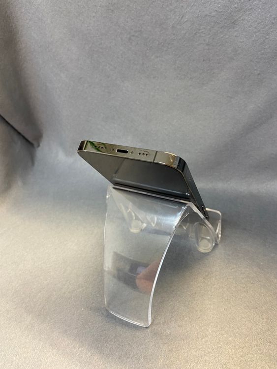 ���ʡ������ǡ�SIM�ե꡼��iPhone12 Pro 256GB ����ե����ȿ�