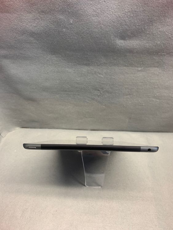 Ķ���� SIM�ե꡼ iPad ��9���� Cellular��ǥ� 64GB ���ڡ������쥤��