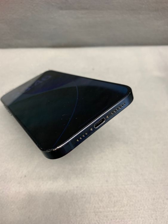 ���� Apple���ȥ��ǡ�iPhone15 Pro Max 256GB �֥롼�����˥��࿧