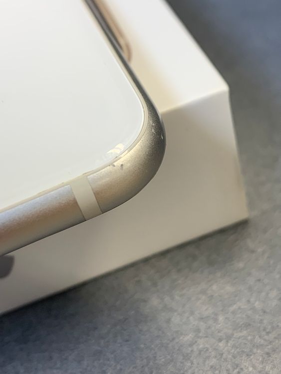 ���ʡ������ǡ�SIM�ե꡼��iPhoneSE ��3���塡 64GB �ߥåȥ饤�ȿ�