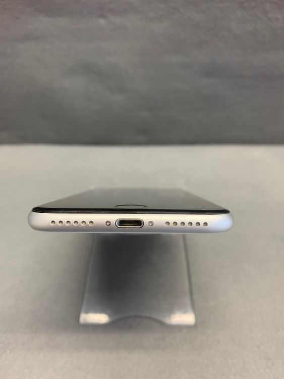 ���ʡ������ǡ�SIM�ե꡼��iPhoneSE ��2���塡128GB �ۥ磻�ȿ�