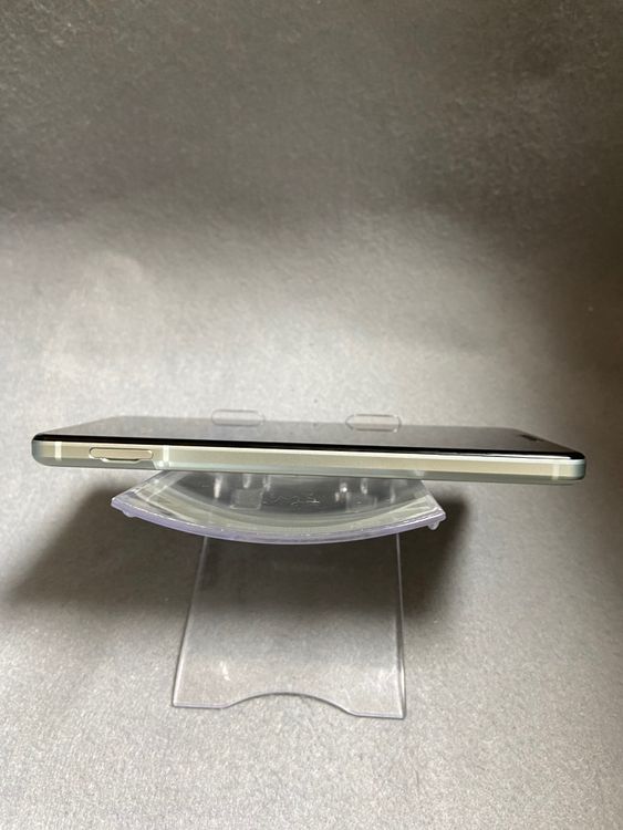 ほぼ未使用品 SIMフリー AQUOS sense 5G 64GB オリーブシルバー色