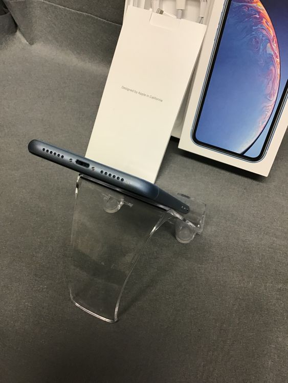 ���� ������ SIM�ե꡼iPhoneXR  64GB �֥롼��