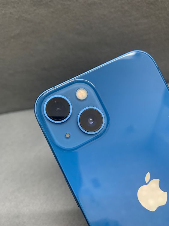 ���� Apple���ȥ��� SIM�ե꡼ iPhone13 256GB �֥롼��