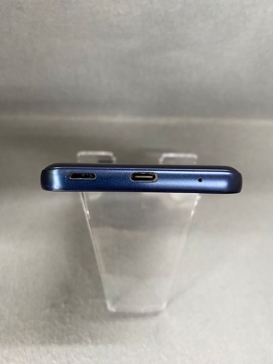 ���ʡ������� SIM�ե꡼ arrows we 64GB �ͥ��ӡ��� F-51B