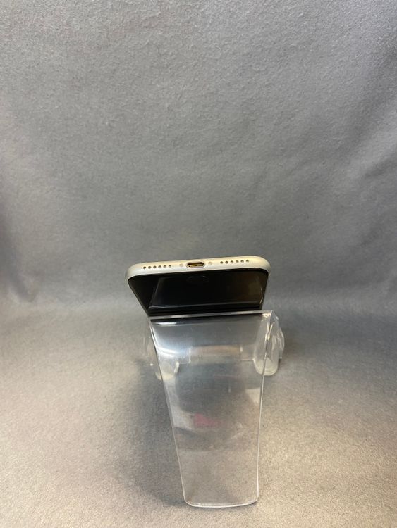 ���ʡ������ǡ�SIM�ե꡼��iPhoneSE ��2���塡64GB �ۥ磻�ȿ�