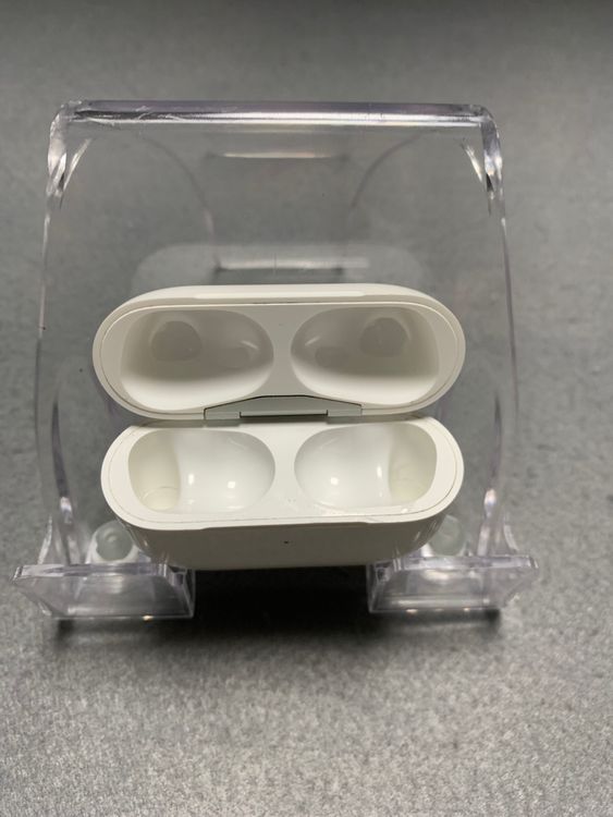 ��������� AirPods Pro ��1���� with MagSafe Charging Case