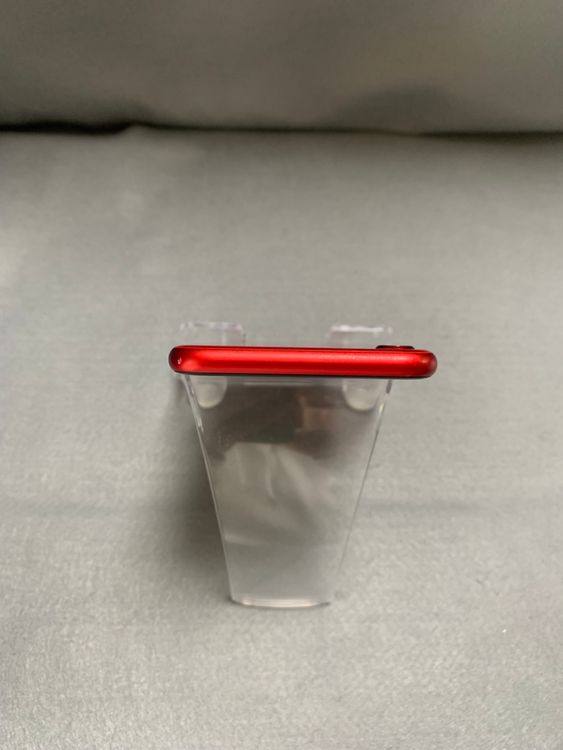 美品 国内版 SIMフリー iPhone8 64GB レッド色