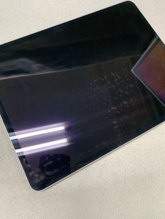 ���� ������ iPad Pro 12.9����� ��4���� 1TB Wi-Fi�� ���ڡ������쥤��