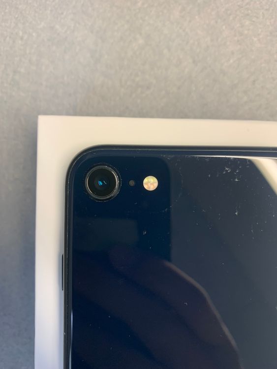 ���ʡ������ǡ�SIM�ե꡼��iPhoneSE �軰���� 128GB �ߥåɥ饤�ȿ�