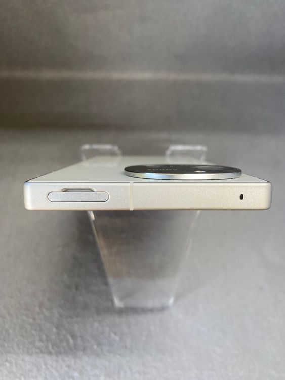 Ķ���� ������ SIM�ե꡼ A401SH AQUOS R9 256GB �ۥ磻�ȿ�