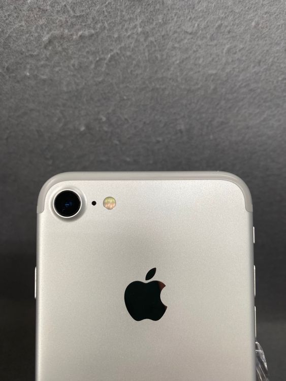 ���ʡ������ǡ�SIM�ե꡼��iPhone7 128GB ����С���