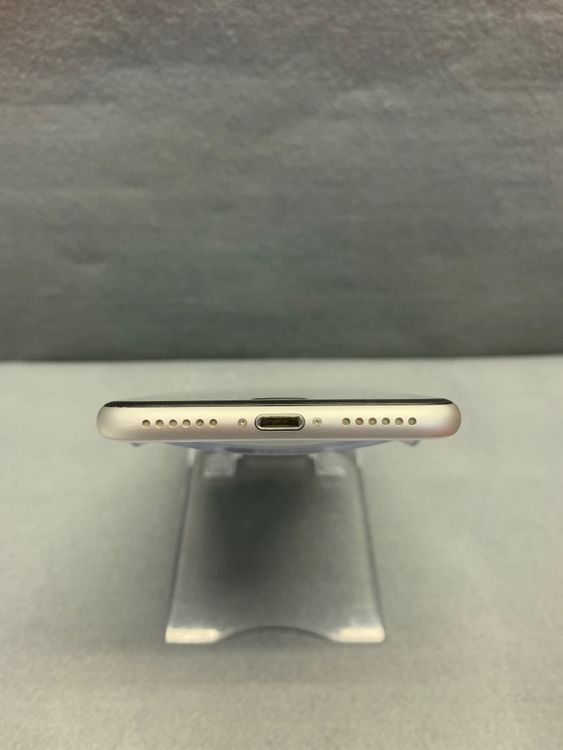 Ķ���ʡ������ǡ�SIM�ե꡼��iPhoneSE ��3���塡 64GB �������饤�ȿ�