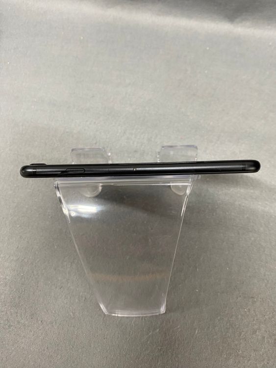 ���� ������ SIM�ե꡼iPhoneSE����2���塡64GB �֥�å���