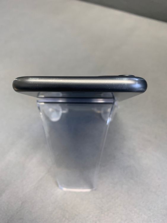 ���ʡ������ǡ�SIM�ե꡼��iPhone11 128GB �֥�å���