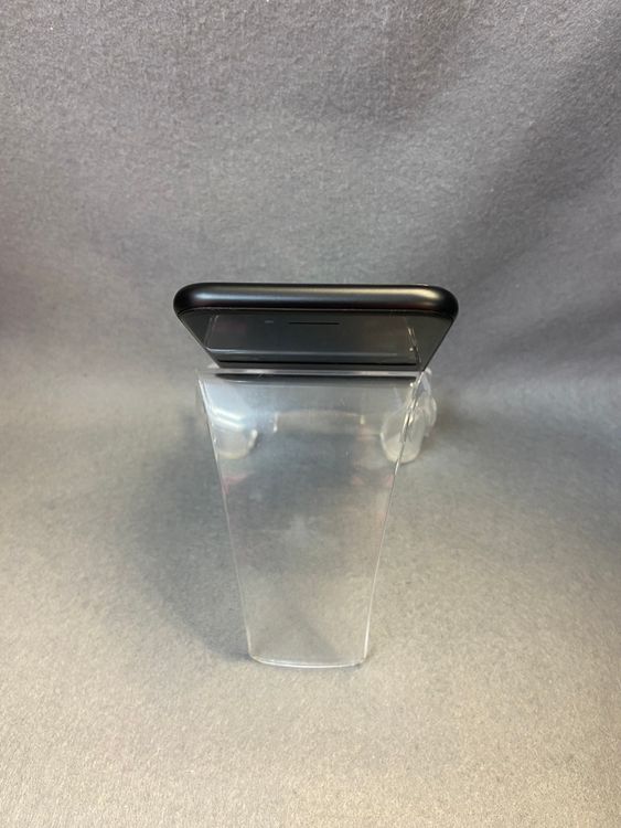 Ķ���ʡ������ǡ�SIM�ե꡼��iPhoneSE ������ 128GB���֥�å���