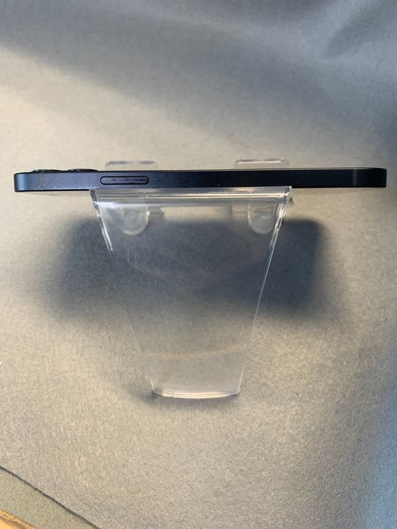 ���ʡ������ǡ�SIM�ե꡼��iPhone12 64GB �֥롼��