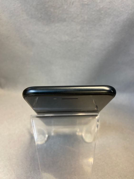 ���ʡ������ǡ�SIM�ե꡼��iPhone SE ��3���� 128GB �֥�å���