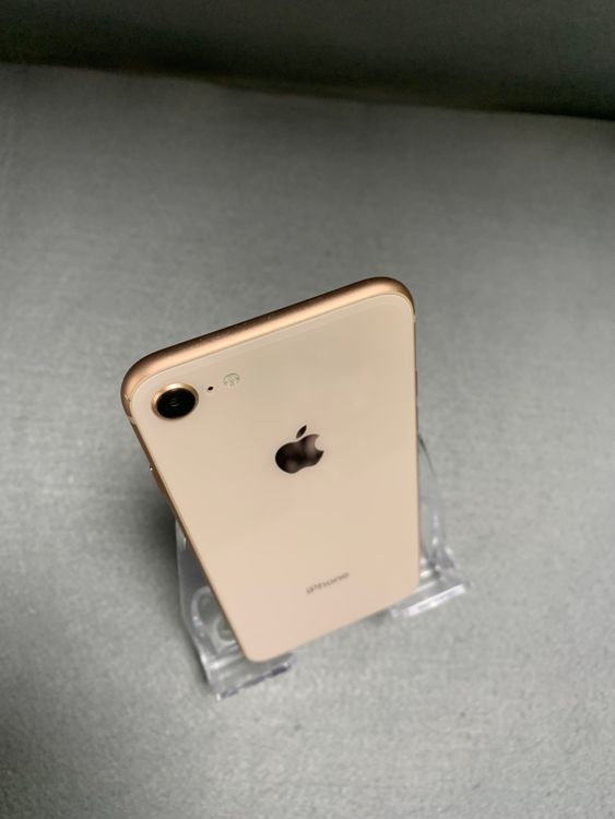   SIMե꡼ iPhone8 64GB ɿ