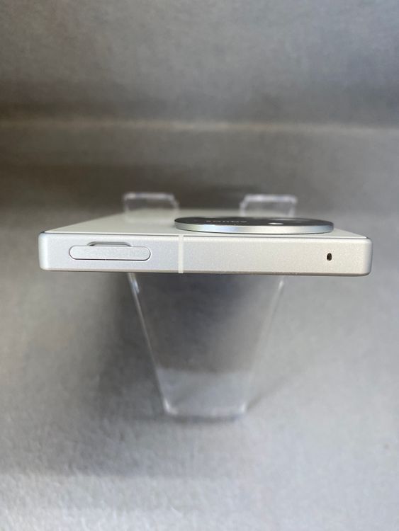 Ķ���� ������ SIM�ե꡼ A401SH AQUOS R9 256GB �ۥ磻�ȿ�