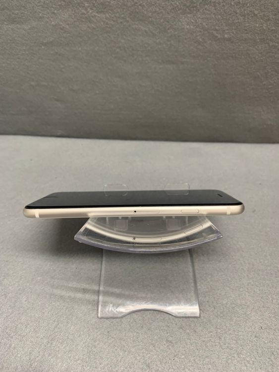 ���� ������ SIM�ե꡼ iPhoneSE ��3���� 64GB �������饤�ȿ�