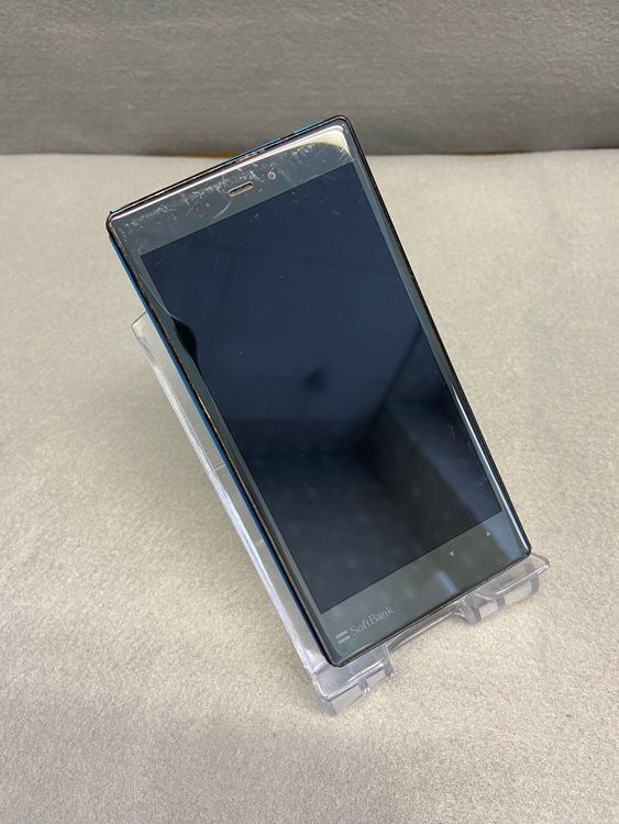 ��� SIM�ե꡼ PANTONE 6 8GB �֥롼��