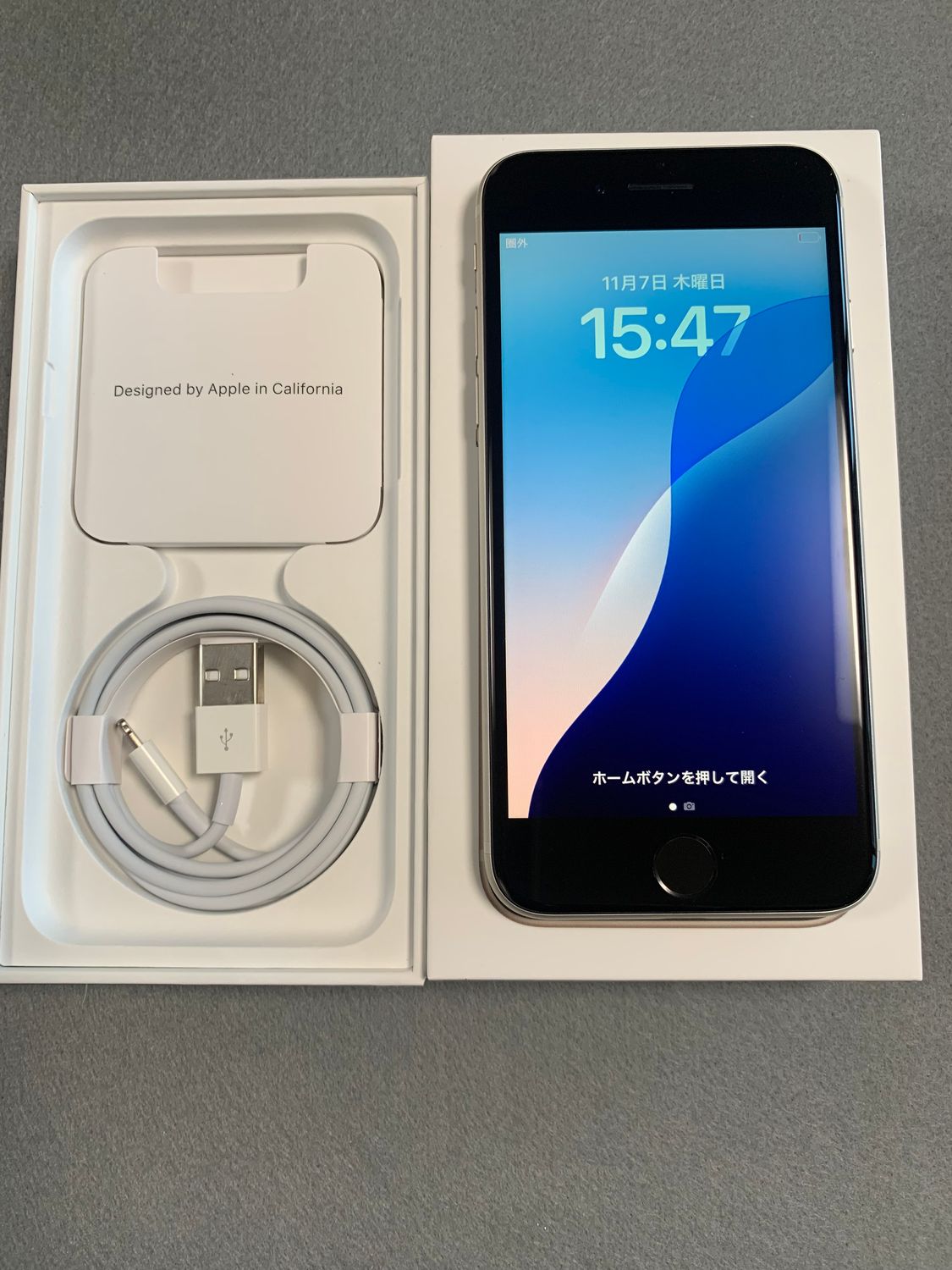 IPHONESE第3世代 本体 バッテリー最大容量98% 美品 ムスビー|超美品 国内版 simフリー iPhoneSE 第三世代 64GB