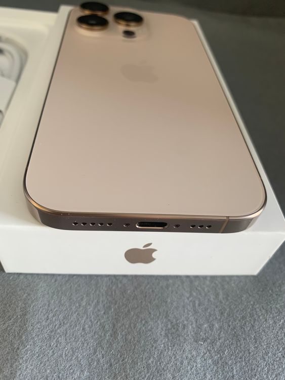 Ķ���ʡ������ǡ�sim�ե꡼��iPhone16  Pro 128GB �ǥ����ȥ����˥���