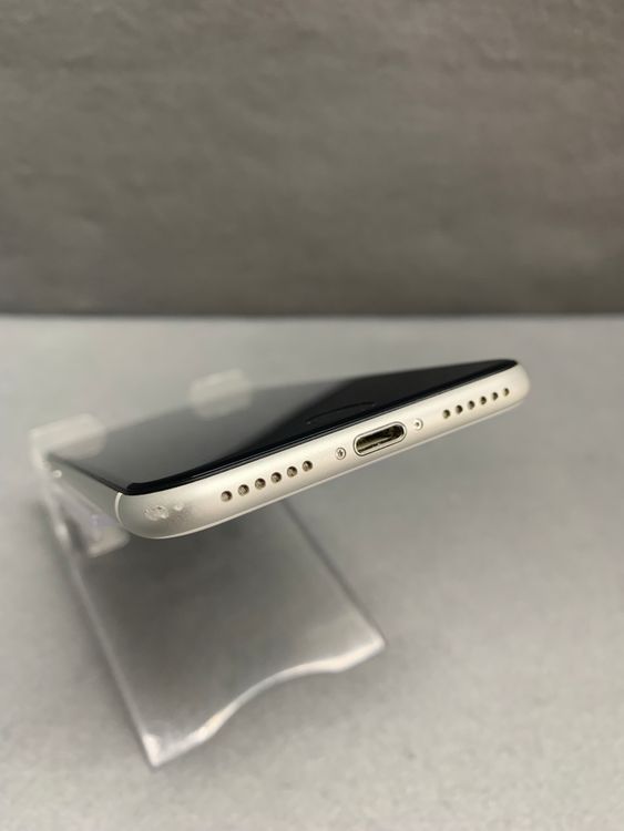���� ������ SIM�ե꡼ iPhoneSE �裲���� 64GB �ۥ磻�ȿ�
