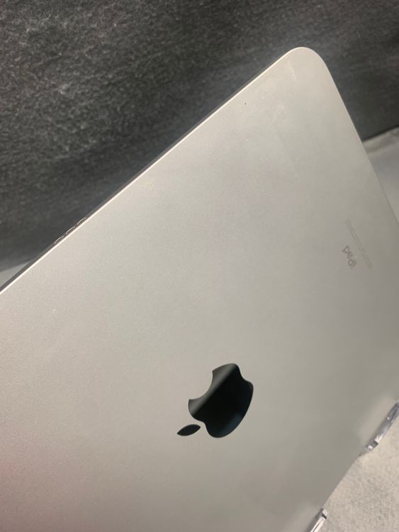 Ķ���ʡ�iPad ��10���塡64GB Wi-Fi�ǡ�����С������Хåƥ꡼96%