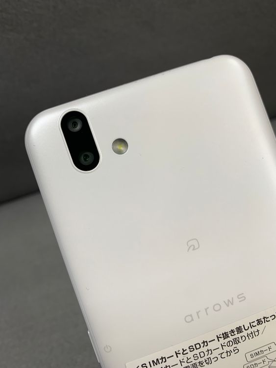 Ķ���� ������ SIM�ե꡼ arrows U 32GB �ۥ磻�ȿ�