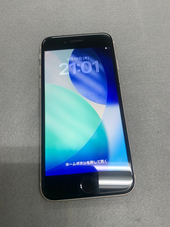 ���ʡ������ǡ�SIM�ե꡼��iPhoneSE ��3����  128GB �������饤�ȿ�