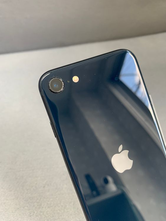 ������ ���� Apple���ȥ��� SIM�ե꡼ iPhoneSE �裳���� 64GB �ߥåɥʥ��ȿ�