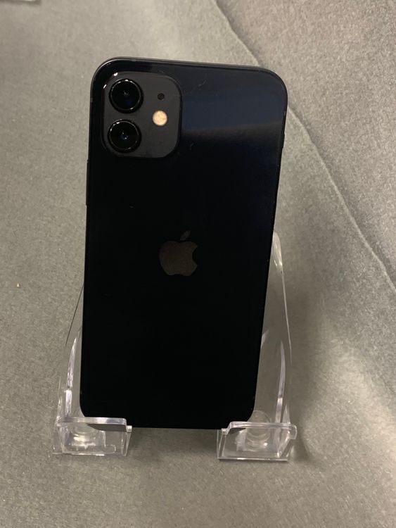 ���ʡ������ǡ�SIM�ե꡼��iPhone12 64GB �֥�å���