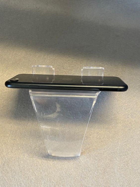 Ķ���ʡ������ǡ�SIM�ե꡼��iPhoneSE ��3���塡256GB �ߥåɥʥ��ȿ�