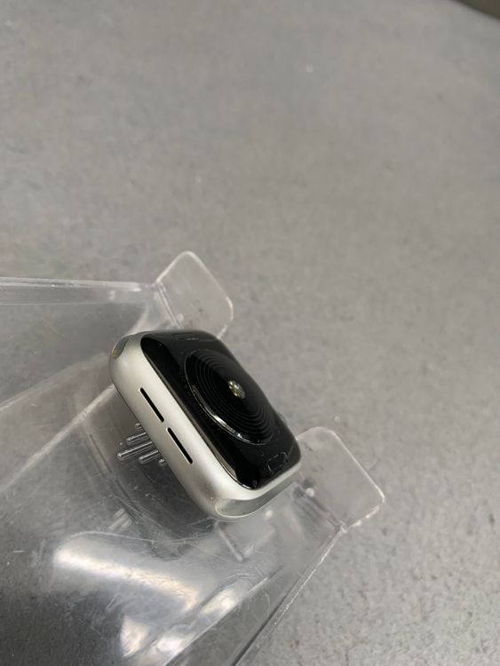 ���� Apple Watch SE ��1���� 32GB GPS��ǥ� 40mm