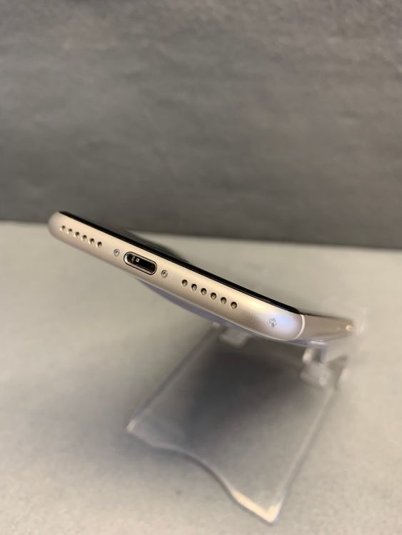 ���� Apple���ȥ��� SIM�ե꡼ iPhoneSE ��3���� 64GB �������饤�ȿ�