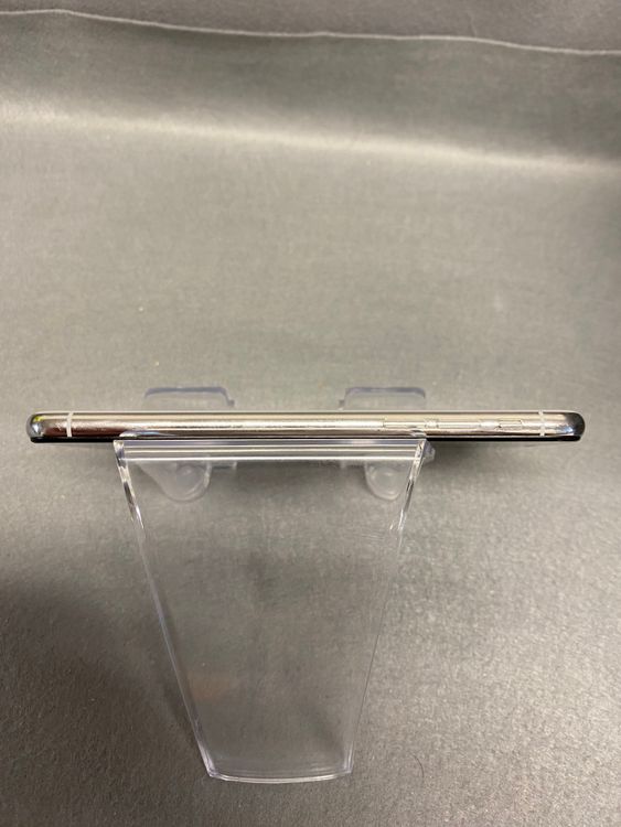 ���ʡ������ǡ�SIM�ե꡼��iPhoneX 64GB ����С���