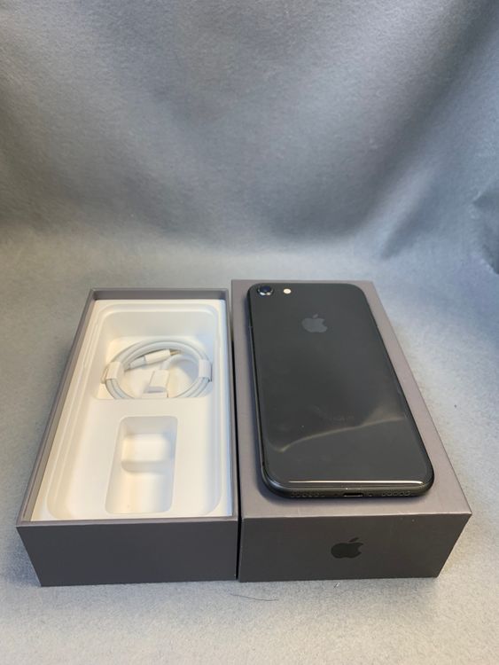 ���ʡ������ǡ�SIM�ե꡼��iPhone8��64GB ���ڡ������졼��