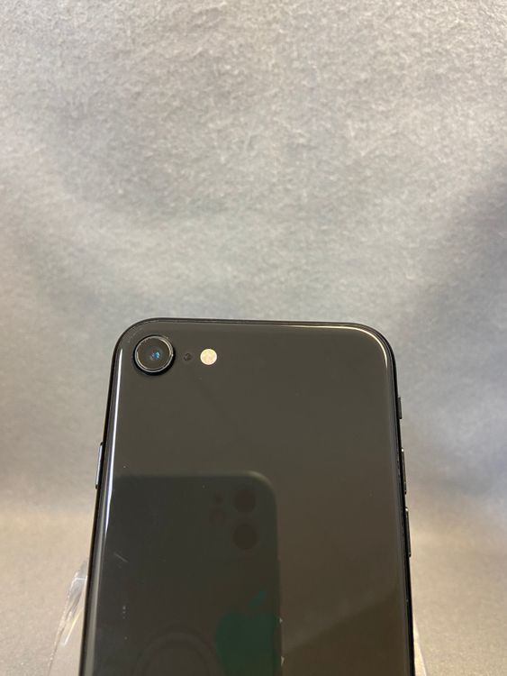 ���ʡ������ǡ�SIM�ե꡼��iPhone SE ��2���� 128GB �֥�å���