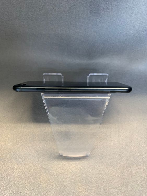 ������� ������ SIM�ե꡼ iPhoneSE ��3���� 128GB �ߥåɥʥ��ȿ�