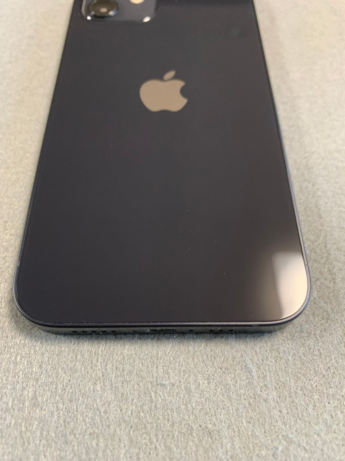 ムスビー｜美品 国内版 SIMフリー iPhone12 256GB ブラック色 