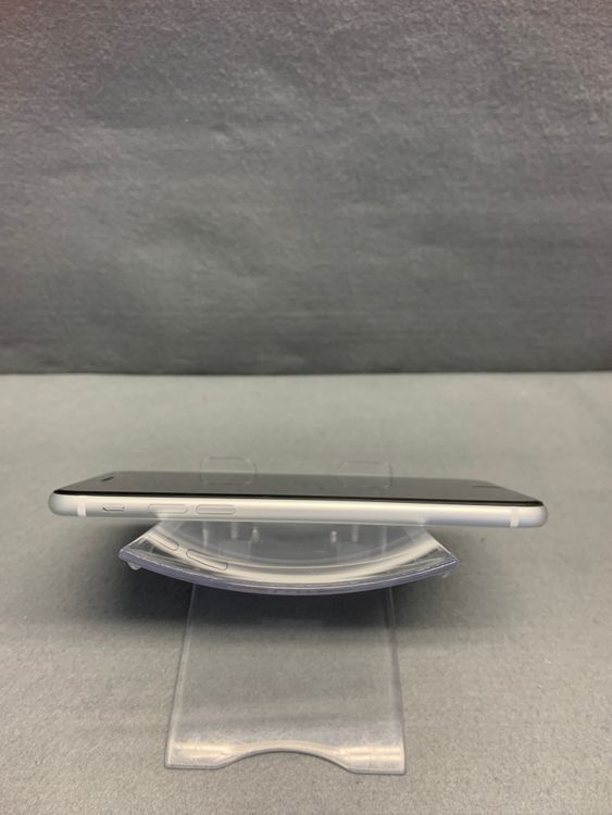 ���ʡ������ǡ�SIM�ե꡼��iPhoneSE ��2���塡128GB �ۥ磻�ȿ�