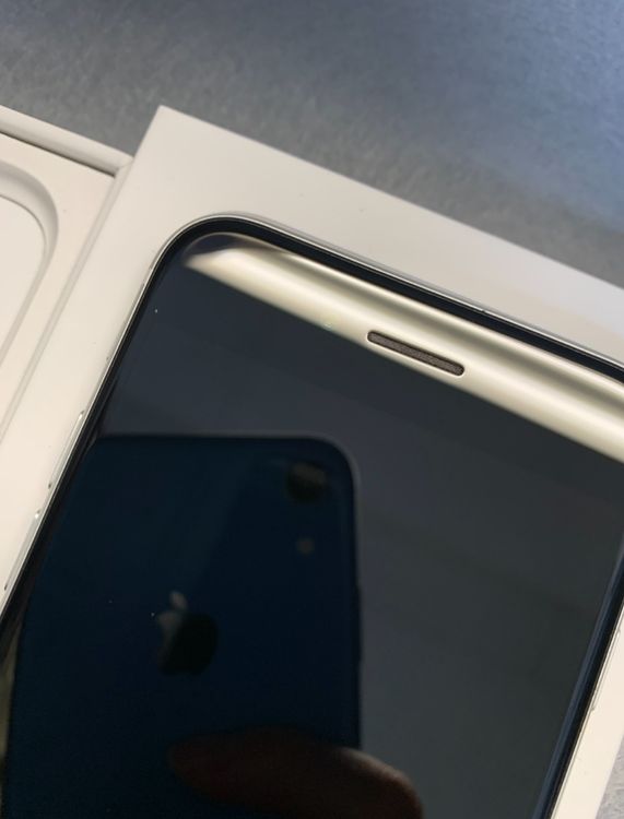 Ķ���� ������ SIM�ե꡼ iPhone SE2 64GB �ۥ磻�ȿ�