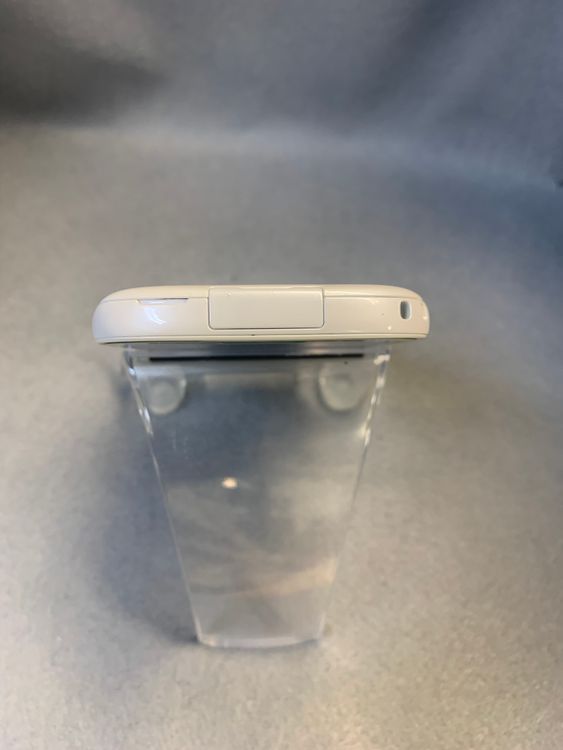 ���ʡ������ǡ�docomo����ꥢ���餯�餯���ޡ��ȥե���3 F-06F