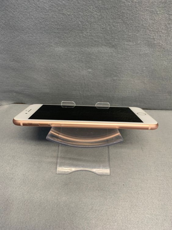 ���� ������ SIM�ե꡼ iPhone8 PLUS 64GB ������ɿ�