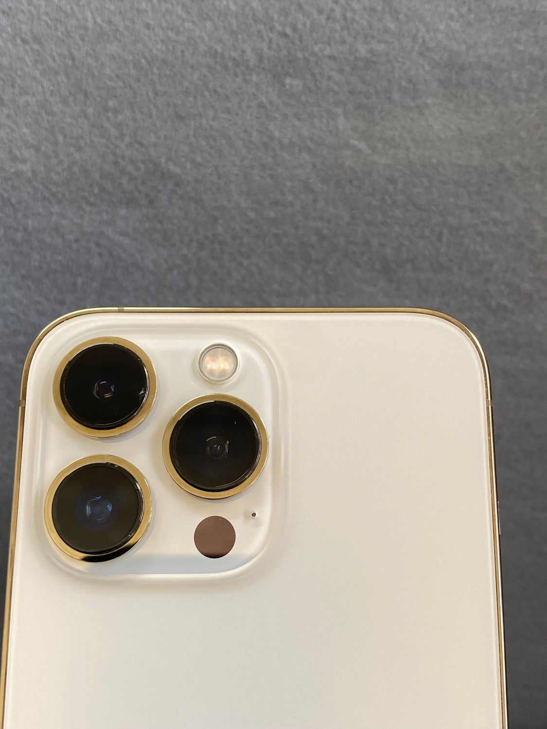 ムスビー｜美品 国内版 SIMフリー iPhone13 pro 128GB ゴールド色