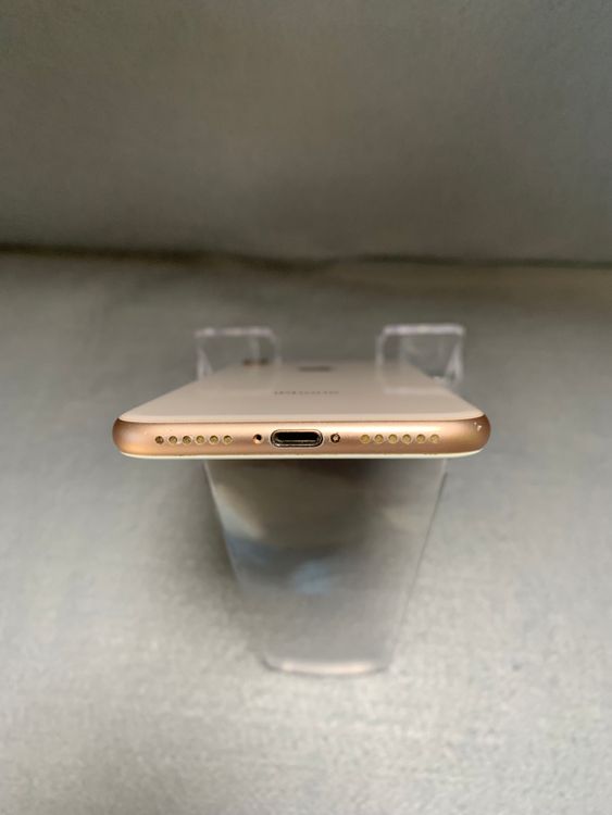   SIMե꡼ iPhone8 64GB ɿ